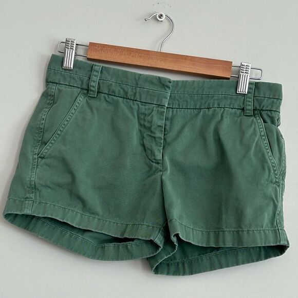 J. Crew Classic 3" Chino Shorts in Green - Picture 2 of 8